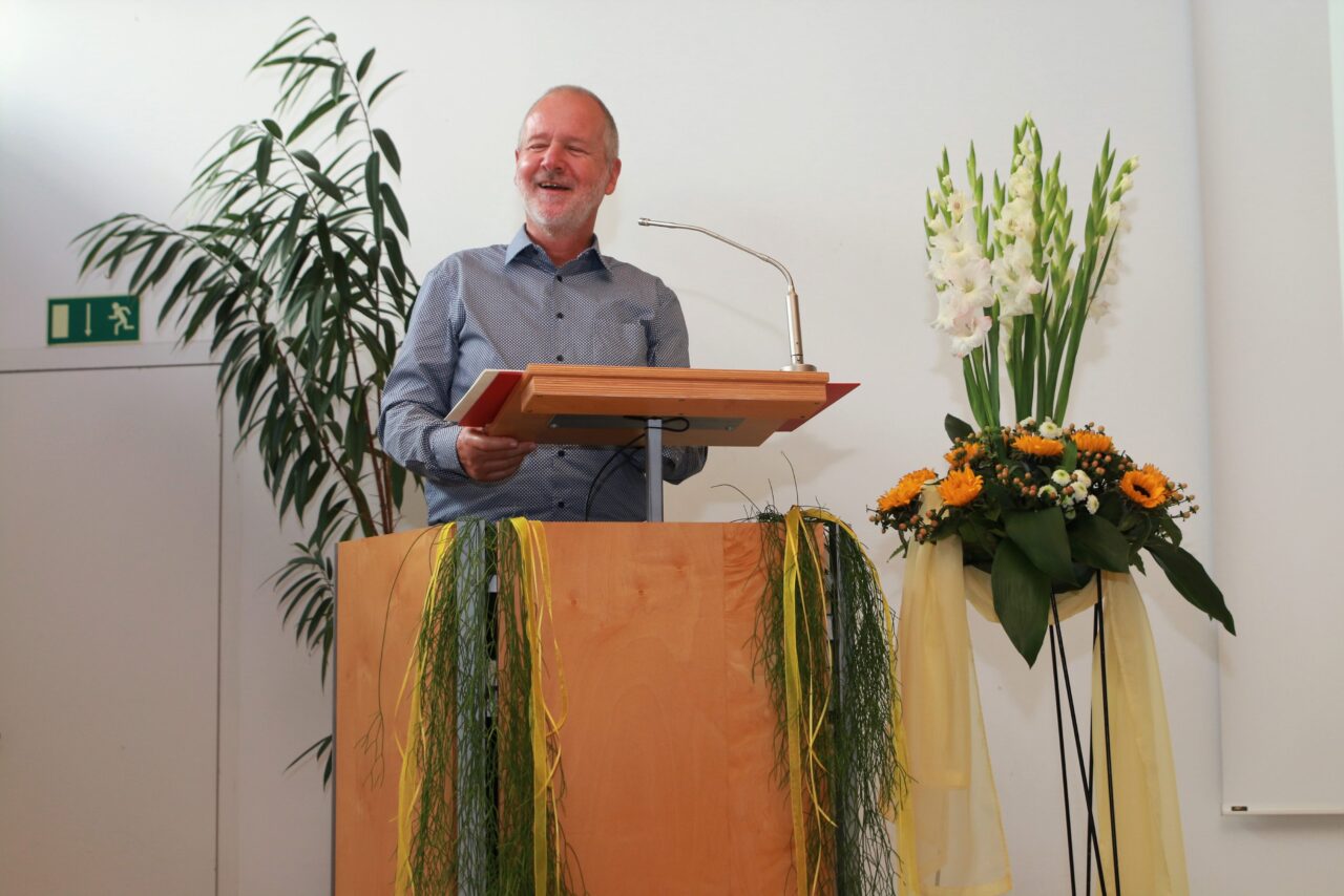 Christoph Marti predigt am Sonntagmorgen