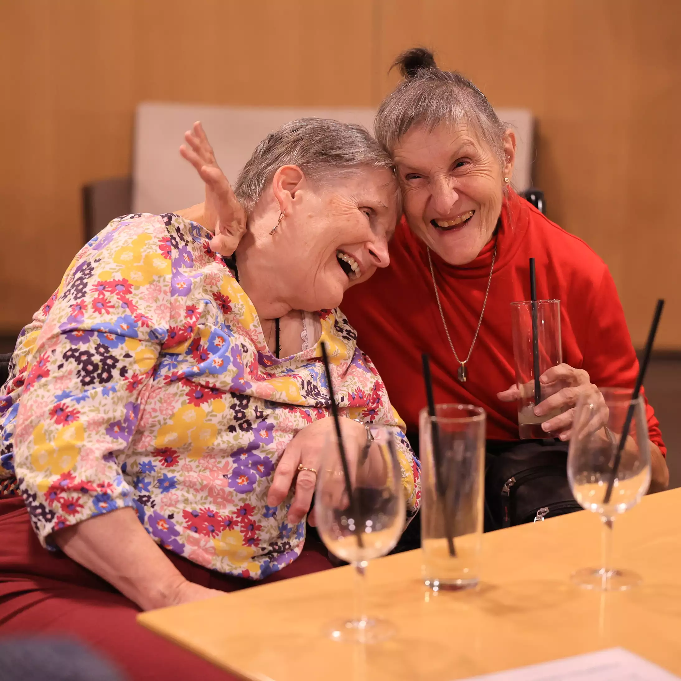 5Z2A3620 (Copy) (2) Grossmutter mit Enkelin und deren 5 Kinder